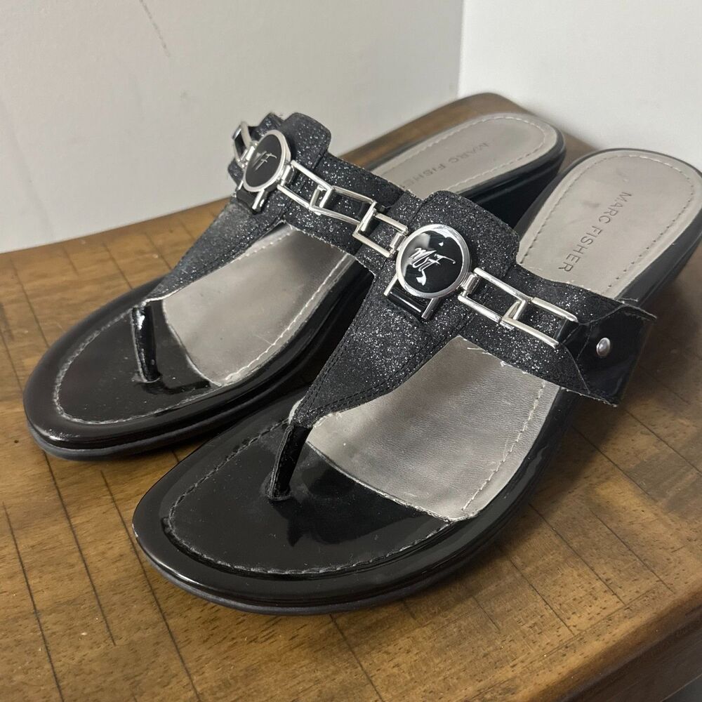 Marc Fisher Black Thong Sandals Womens 10M Slip On Summer Casual Comfort